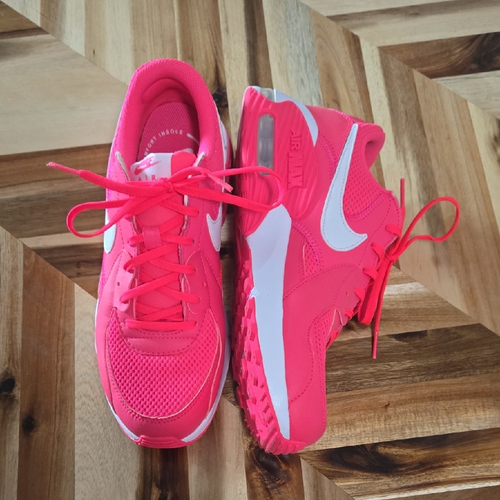 Nike Women's Bright Pink Air Max Athletic Shoes